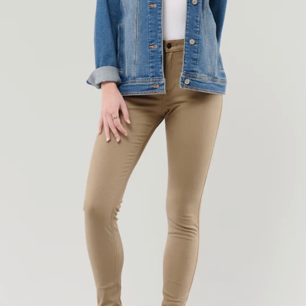 Hollister High-Rise Super Skinny Khaki Pants: Size 0 - Short/Petite